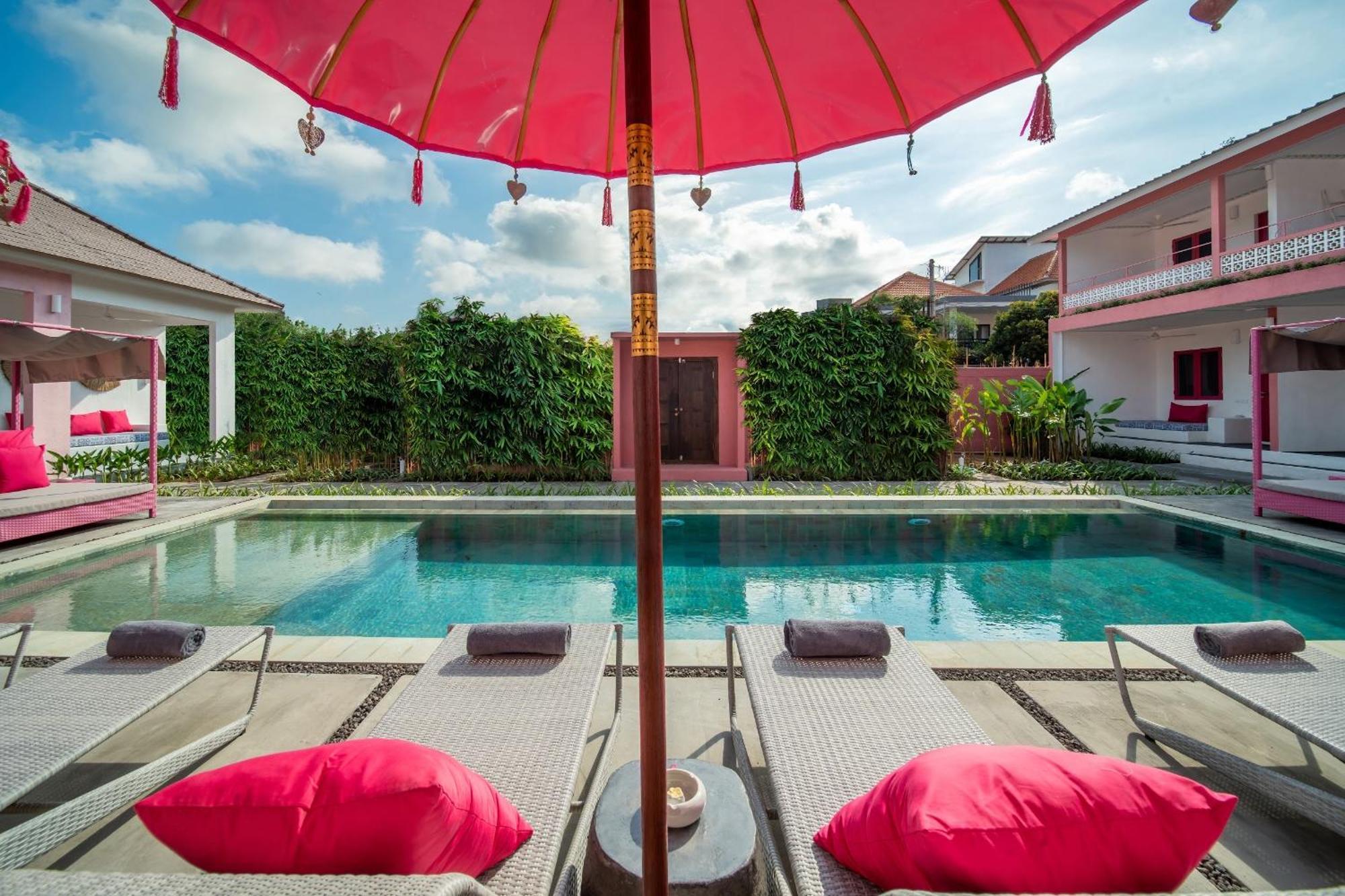 Pinkprivate Balangan - For Cool Adults Only Bed and Breakfast Jimbaran Eksteriør billede