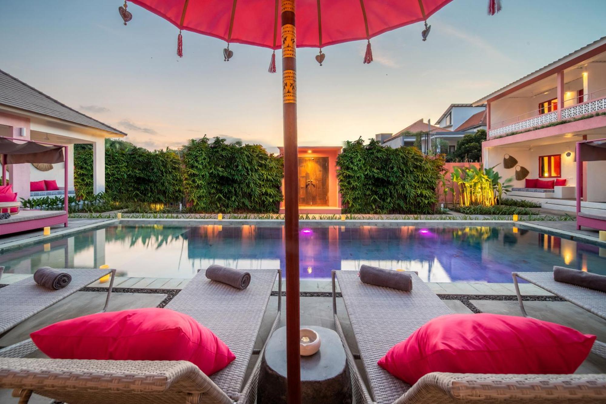 Pinkprivate Balangan - For Cool Adults Only Bed and Breakfast Jimbaran Eksteriør billede