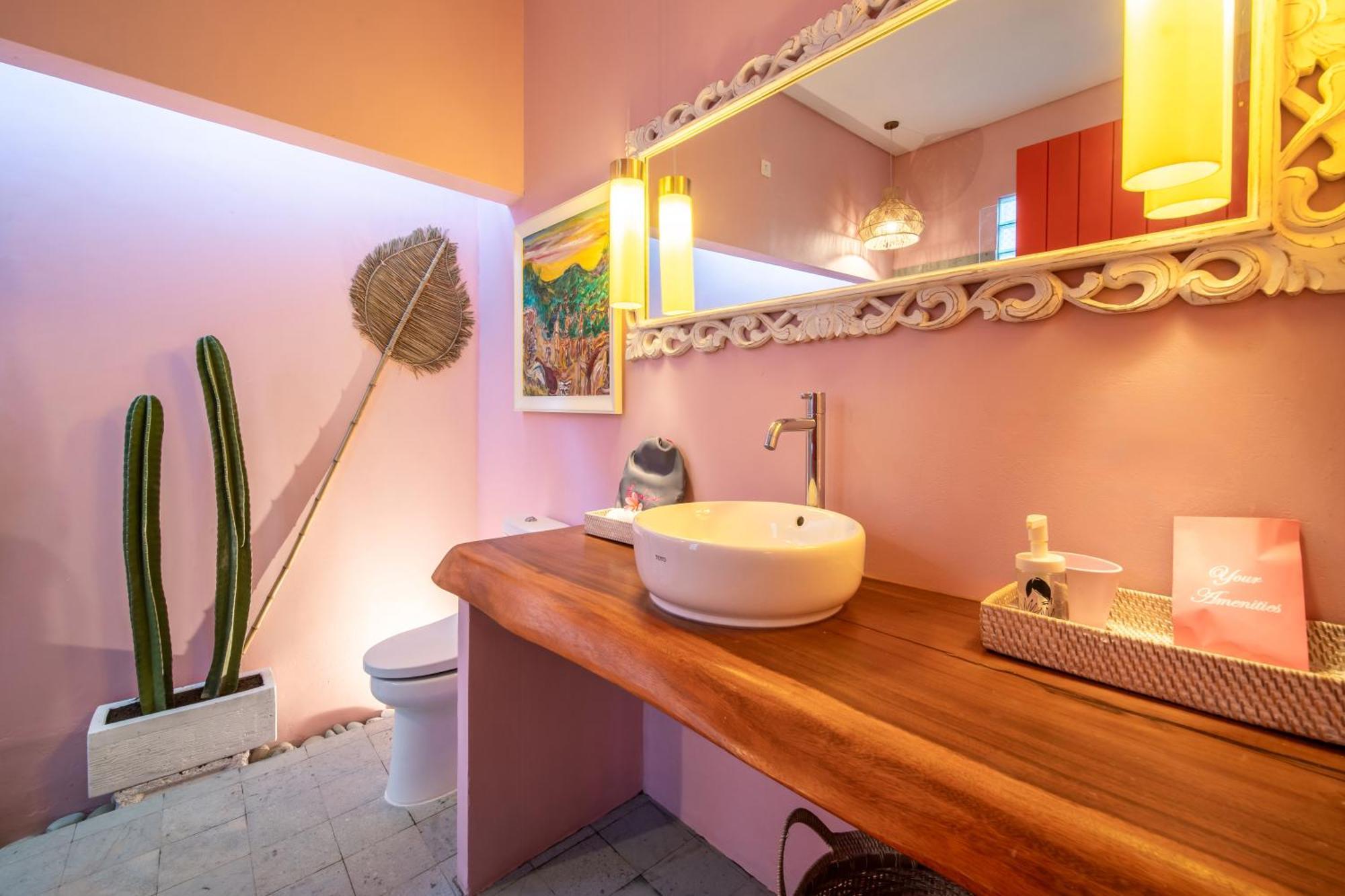 Pinkprivate Balangan - For Cool Adults Only Bed and Breakfast Jimbaran Eksteriør billede