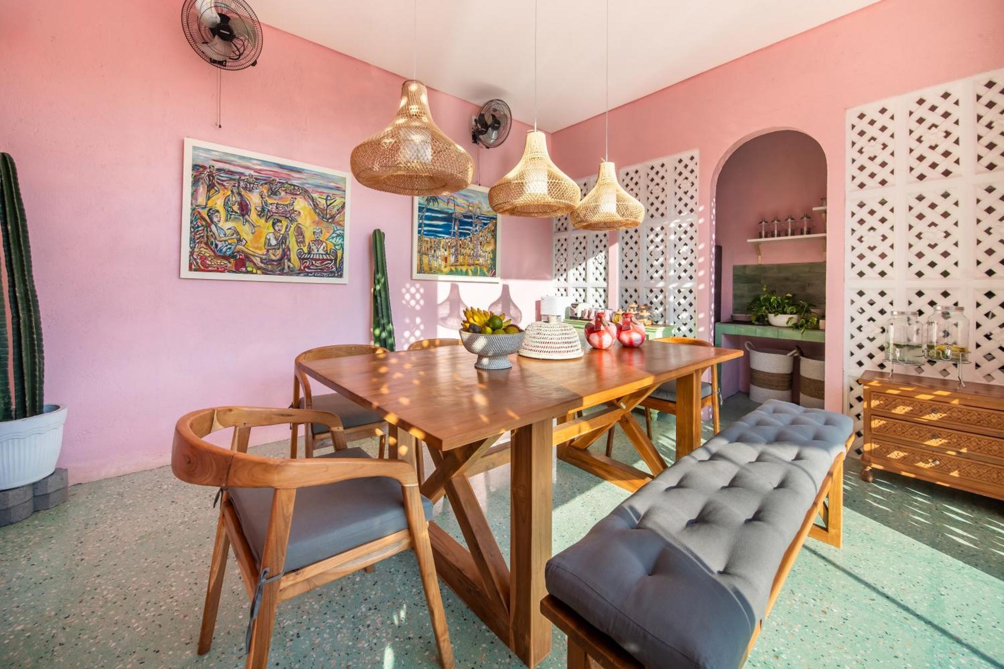Pinkprivate Balangan - For Cool Adults Only Bed and Breakfast Jimbaran Eksteriør billede