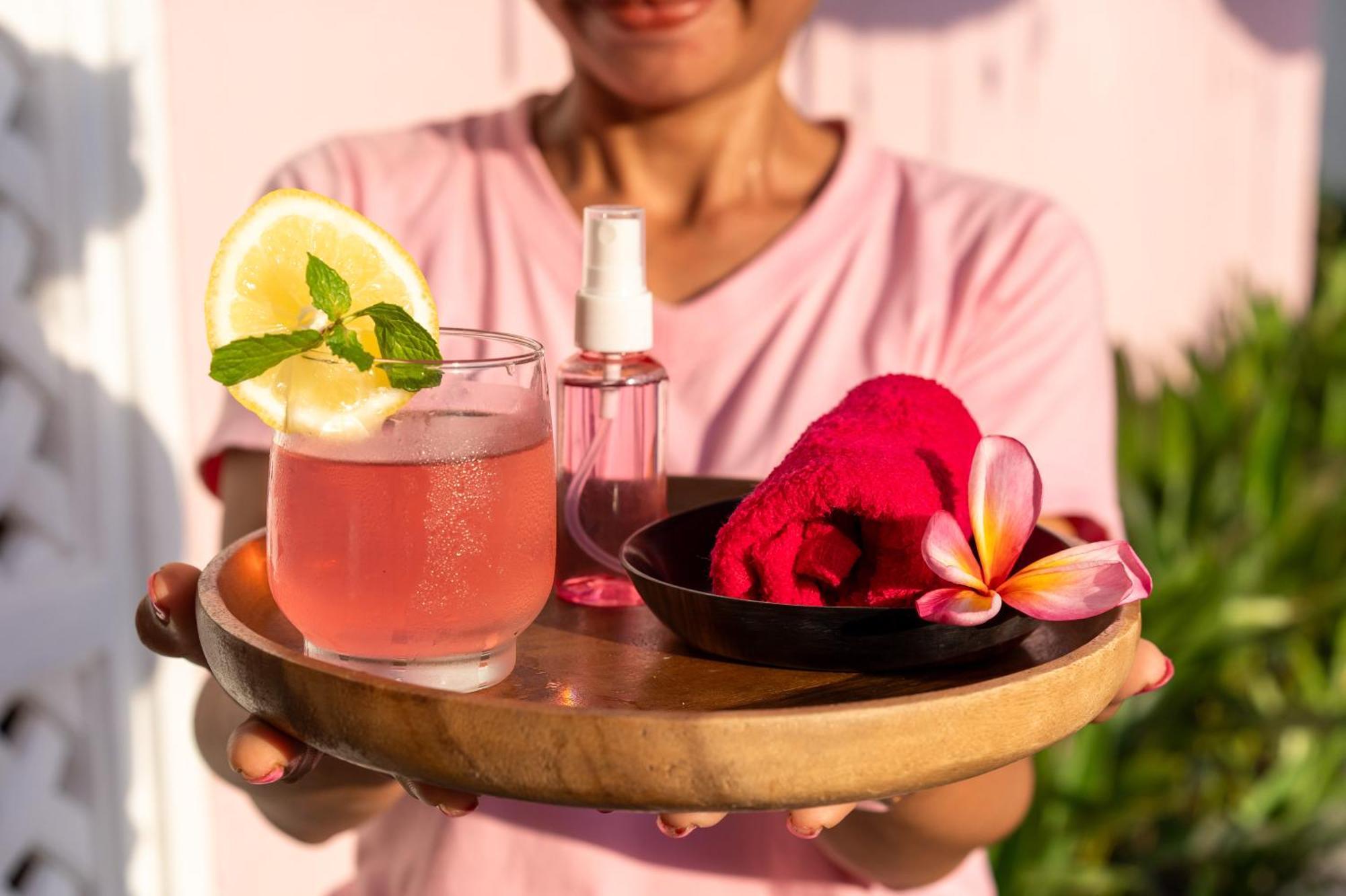 Pinkprivate Balangan - For Cool Adults Only Bed and Breakfast Jimbaran Eksteriør billede
