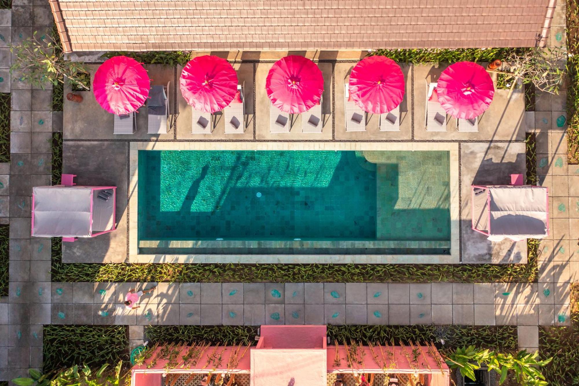 Pinkprivate Balangan - For Cool Adults Only Bed and Breakfast Jimbaran Eksteriør billede