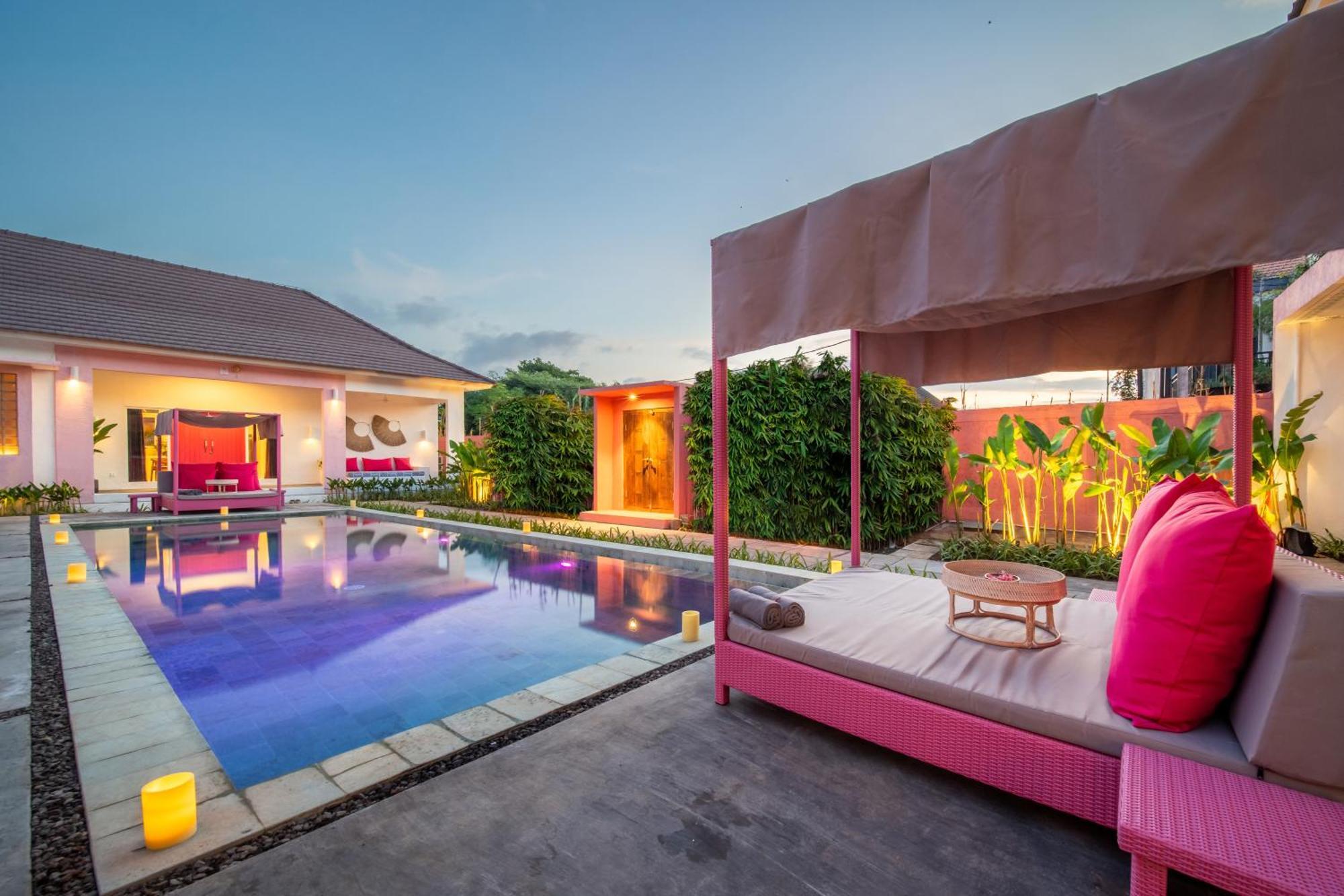 Pinkprivate Balangan - For Cool Adults Only Bed and Breakfast Jimbaran Eksteriør billede