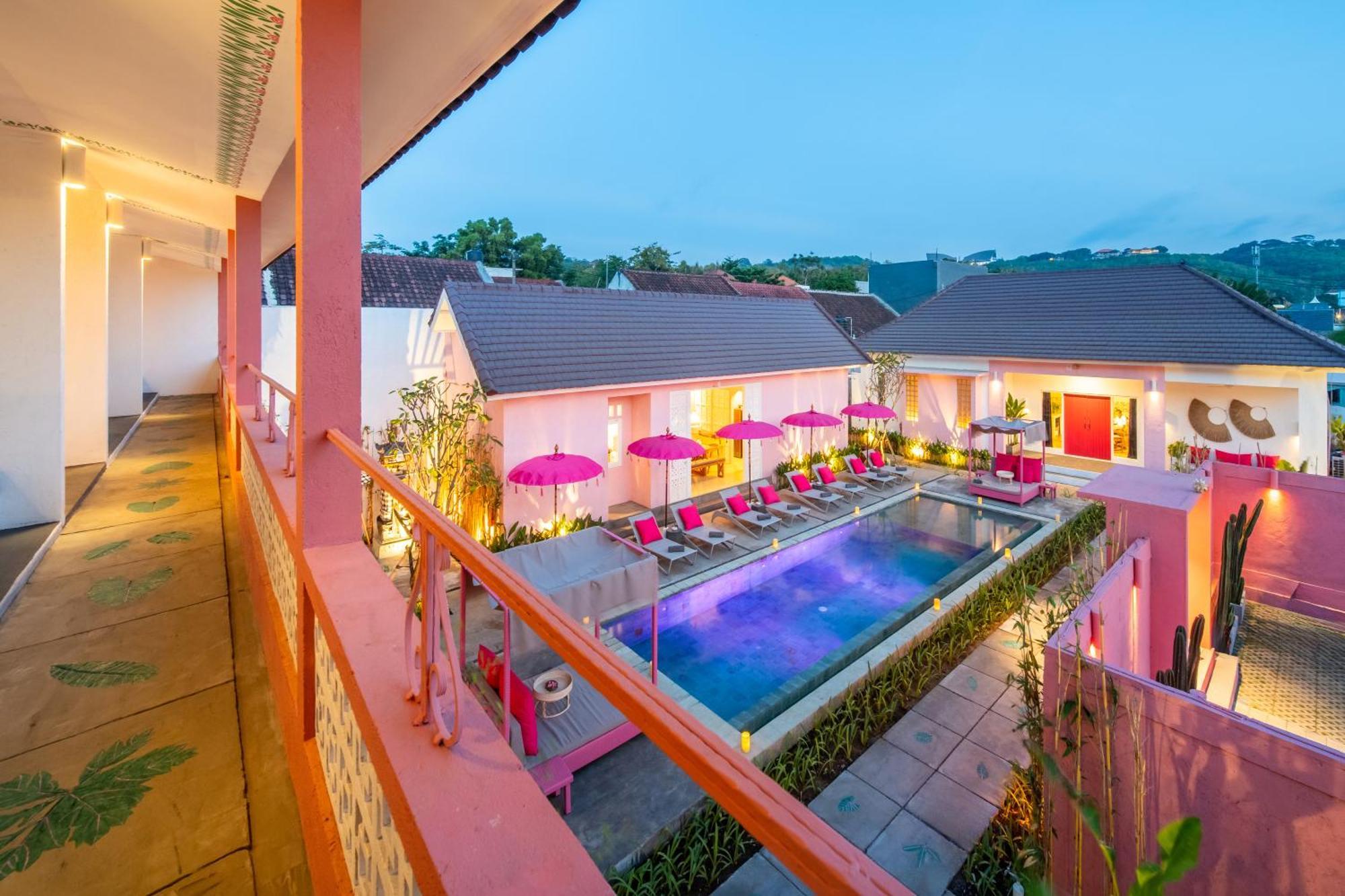 Pinkprivate Balangan - For Cool Adults Only Bed and Breakfast Jimbaran Eksteriør billede